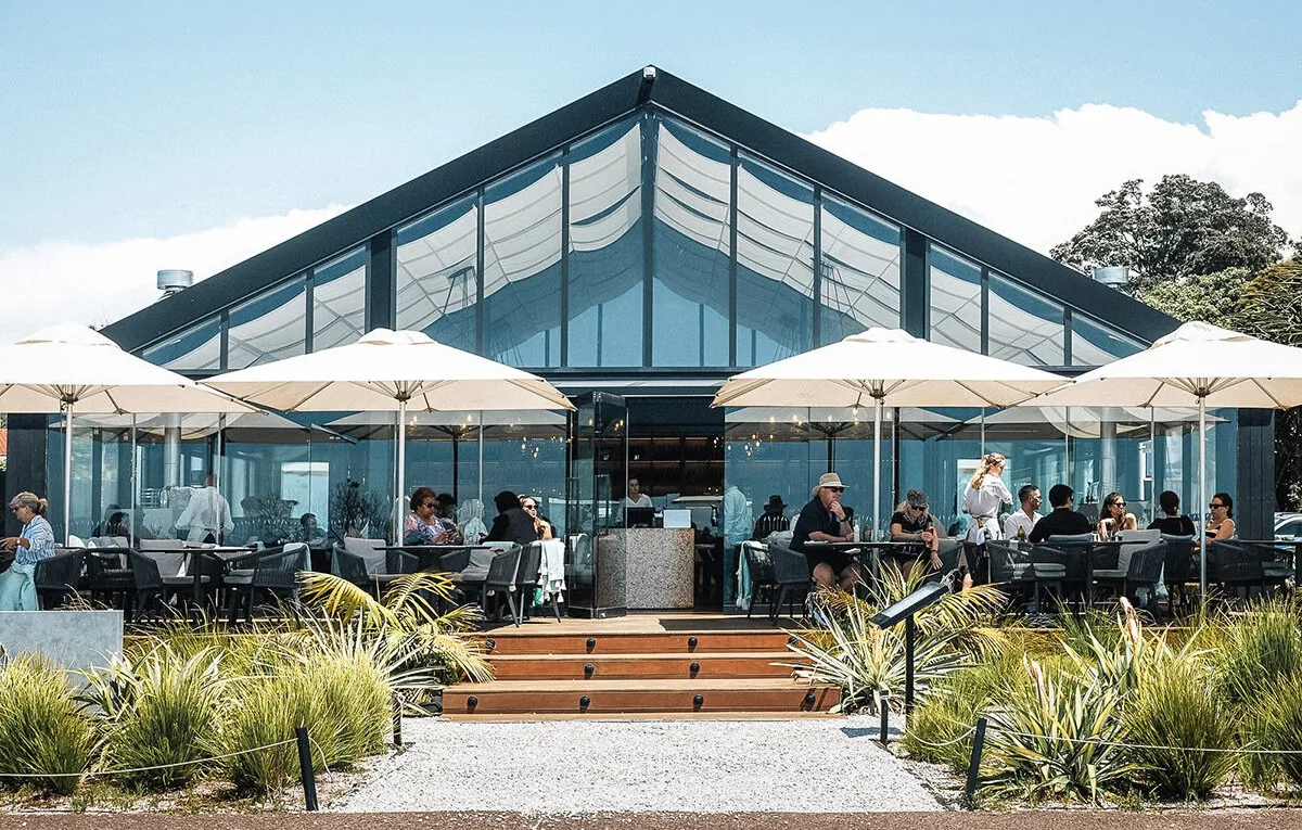 Ki Māha — Restaurants in Onetangi Beach