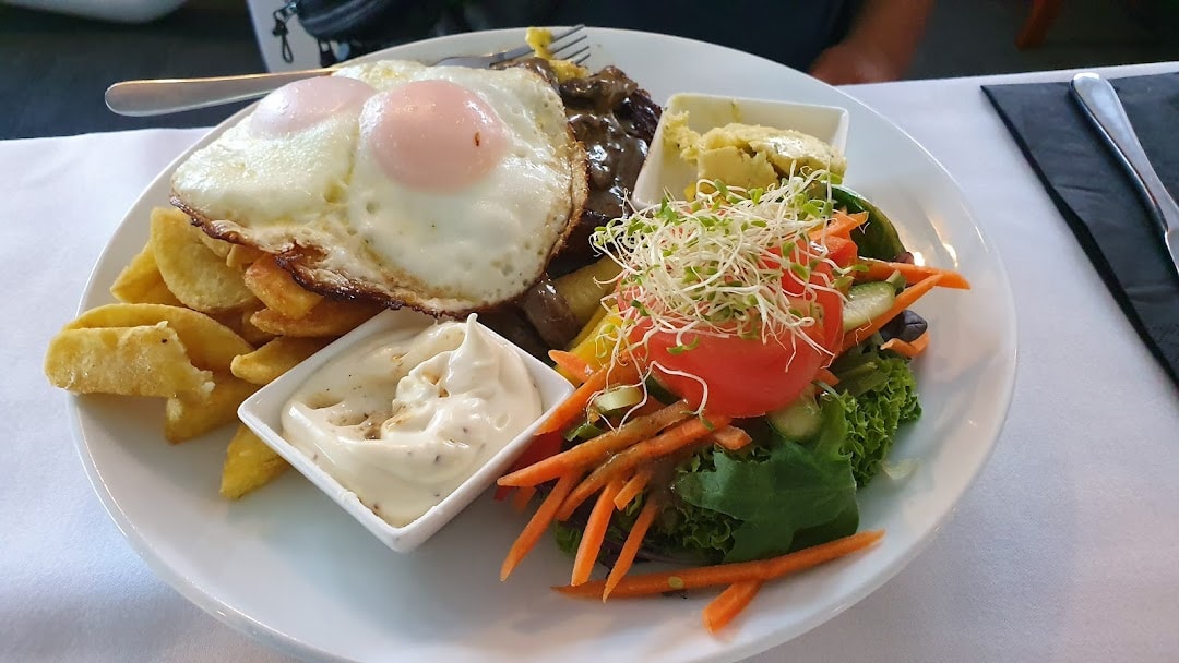 Centennial Court Restaurant & Bar — Restaurants in Alexandra