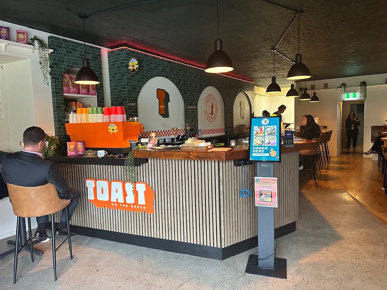 Toast on the Green — Cafés in Auckland