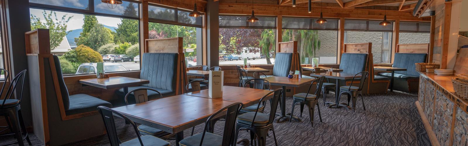 Bailiez Café & Bar — Cafés in Te Anau